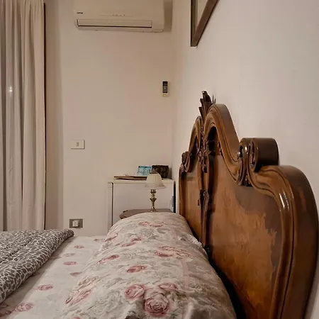 La Reale לינה וארוחת בוקר