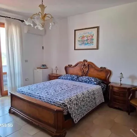 La Reale 3*